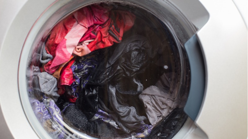 wasmachine met nat wasgoed